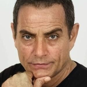 تصویر هنرمند Aytaç Özgür