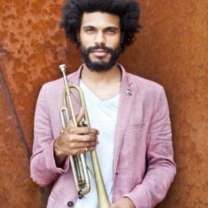 تصویر هنرمند Wayne Tucker