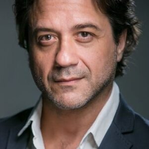 تصویر هنرمند Enrique Arce