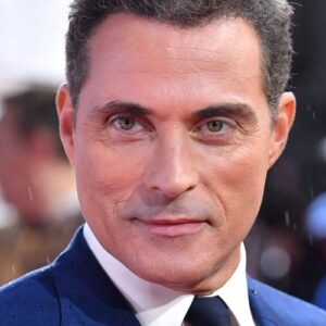 تصویر هنرمند Rufus Sewell