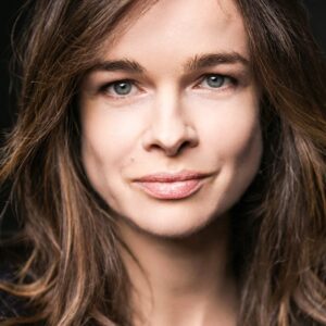 تصویر هنرمند Katie Carr