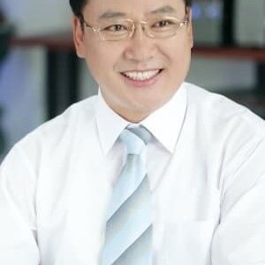 تصویر هنرمند Yoo Young-bok