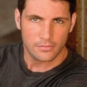 تصویر هنرمند Scott Kinworthy