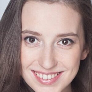 تصویر هنرمند Alexandra Veleskevich