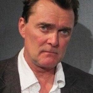 تصویر هنرمند Stuart Milligan