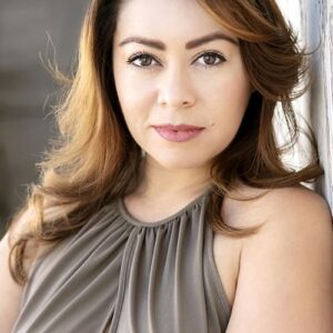 تصویر هنرمند Yara Estrada