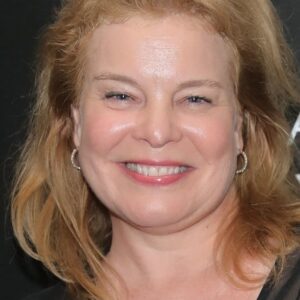 تصویر هنرمند Catherine Curtin