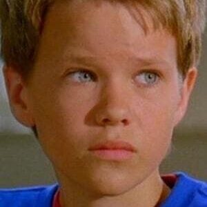 تصویر هنرمند Devin Douglas Drewitz