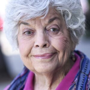 تصویر هنرمند Carol Herman