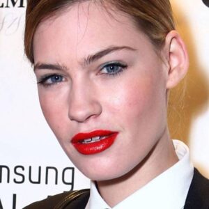 تصویر هنرمند Claire Selby