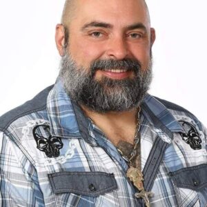 تصویر هنرمند Benoit Priest