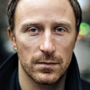 تصویر هنرمند Etienne Guillou-Kervern