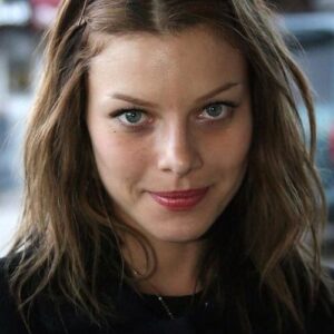 تصویر هنرمند Lauren German