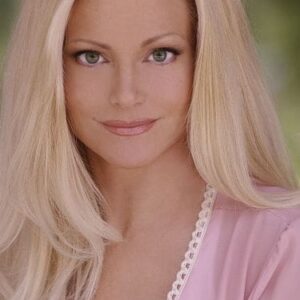 تصویر هنرمند Julie Michaels