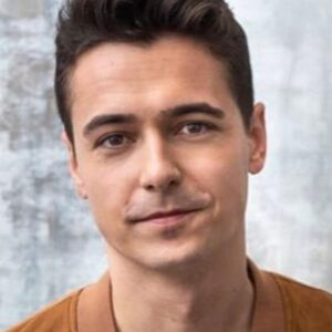 تصویر هنرمند Tanner Zipchen