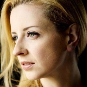 تصویر هنرمند Laura Wade