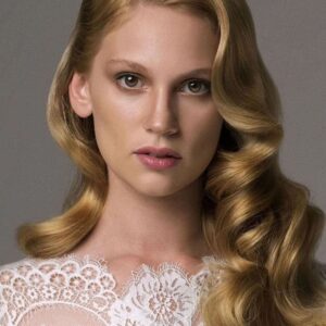 تصویر هنرمند Farah Zeynep Abdullah