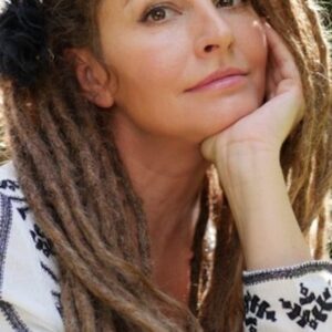 تصویر هنرمند Simmone Mackinnon