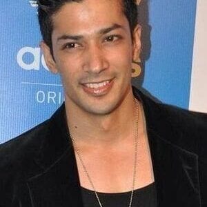 تصویر هنرمند Muzamil Ibrahim