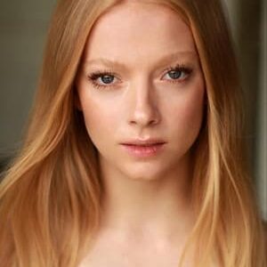 تصویر هنرمند Madeleine Waters