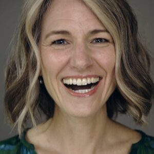 تصویر هنرمند Jennifer Woodward