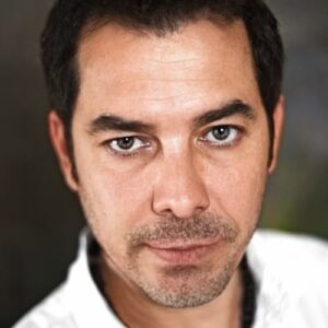 تصویر هنرمند Fikret Kuşkan