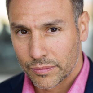 تصویر هنرمند Robert Figueroa