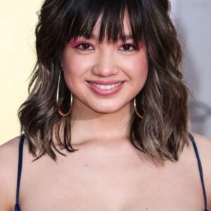 تصویر هنرمند Peyton Elizabeth Lee