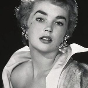 تصویر هنرمند Dawn Addams