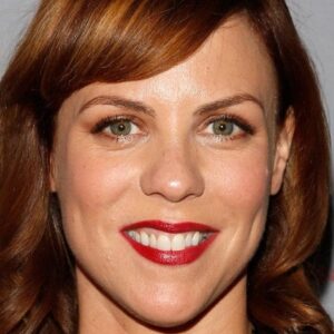 تصویر هنرمند Sarah Burns