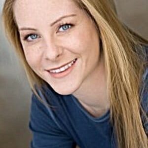 تصویر هنرمند Carly Hatter