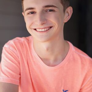 تصویر هنرمند Dylan Hall