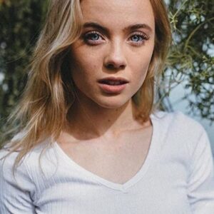 تصویر هنرمند Chloe Fox