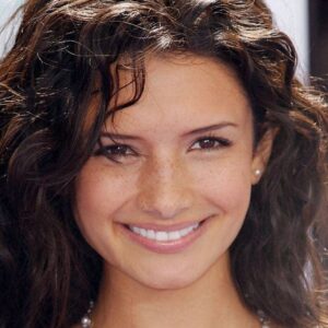 تصویر هنرمند Alice Greczyn
