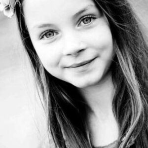 تصویر هنرمند Molly Harmon