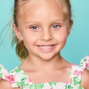 تصویر هنرمند Brynne Kurland