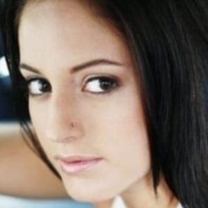 تصویر هنرمند Raquel Riskin