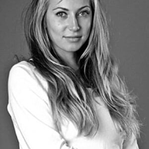 تصویر هنرمند Rayna Sirmina