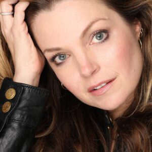 تصویر هنرمند Clare Kramer