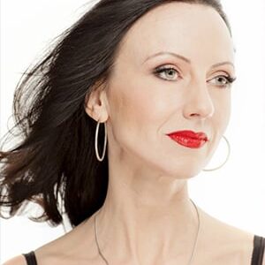 تصویر هنرمند Karen Egan