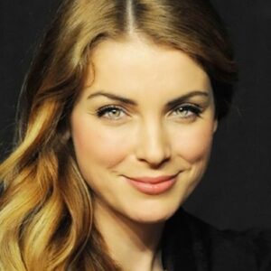 تصویر هنرمند Özge Özberk