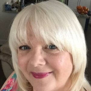 تصویر هنرمند Joyce Tatler