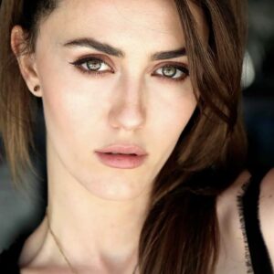 تصویر هنرمند Madeline Zima