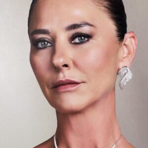 تصویر هنرمند Ece Uslu