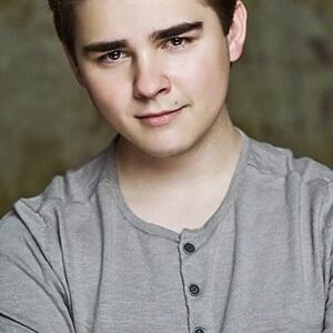 تصویر هنرمند Dylan Everett