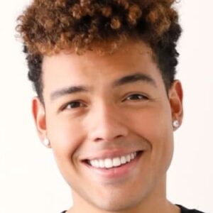 تصویر هنرمند Víctor Varona