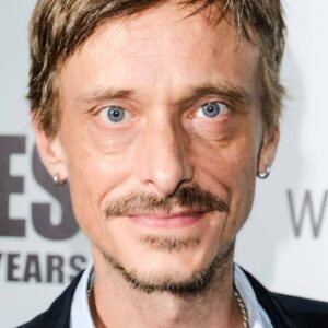 تصویر هنرمند Mackenzie Crook