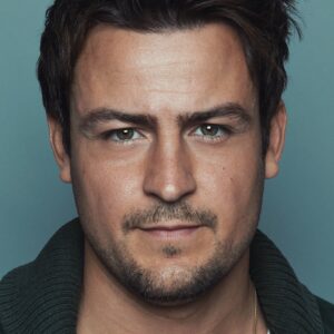 تصویر هنرمند Tyler Hynes