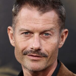 تصویر هنرمند James Badge Dale