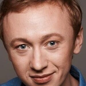 تصویر هنرمند Anton Anosov